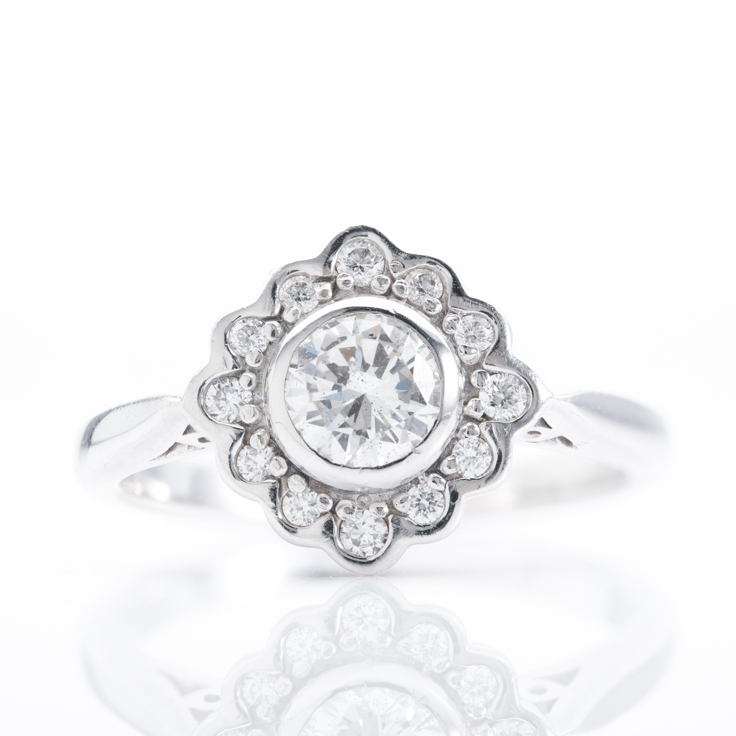 18ct White Gold Diamond Cluster Ring