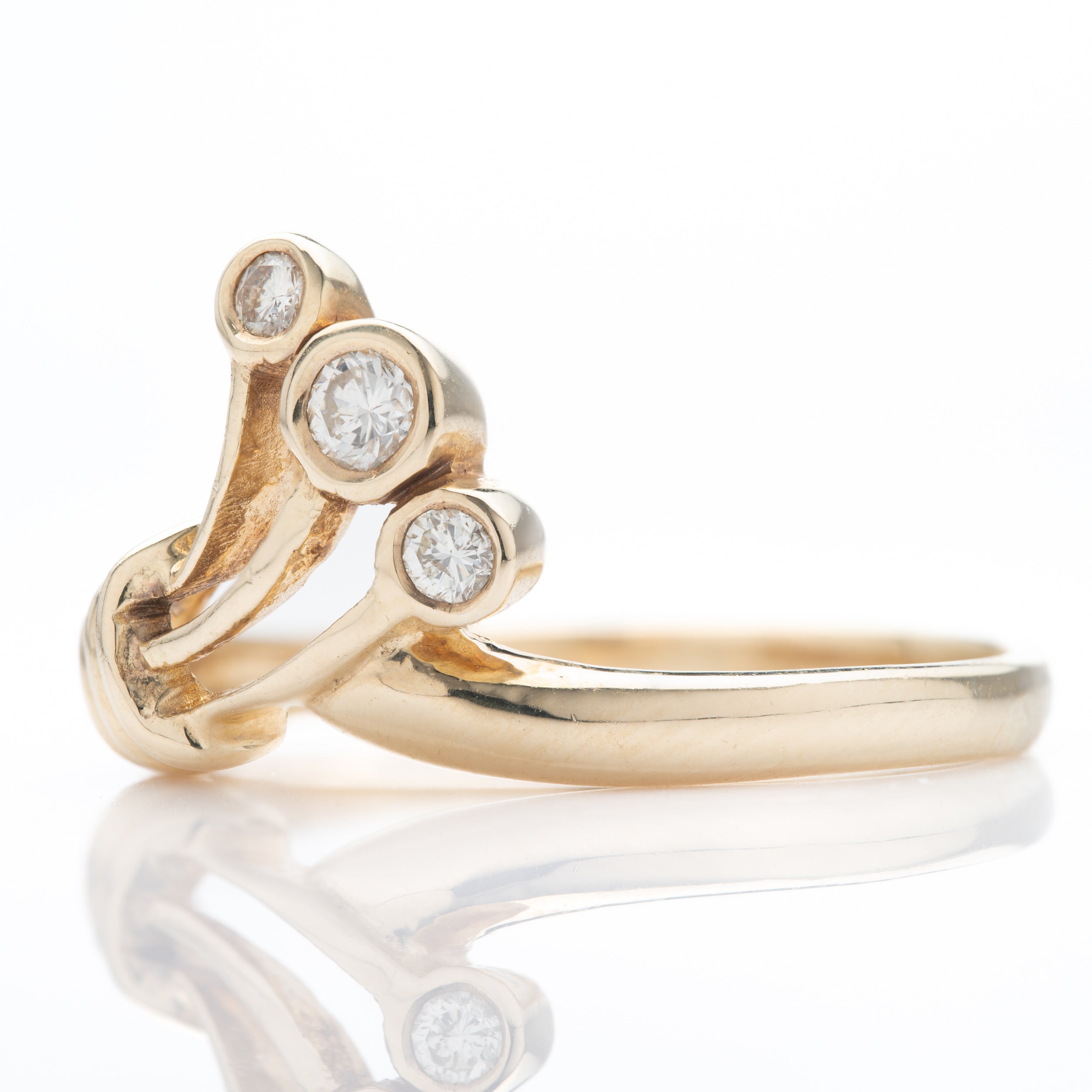 9ct Yellow Gold Crossover Diamond Spray Ring