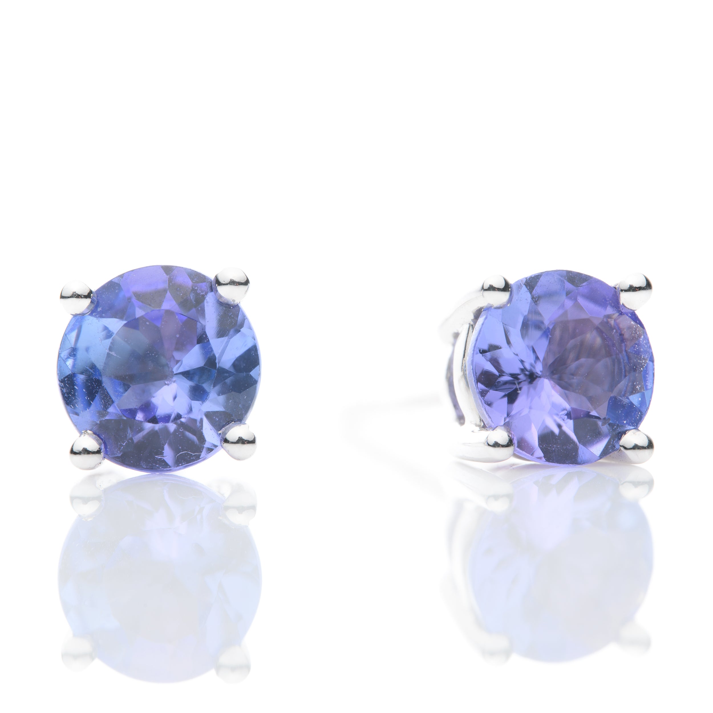 9ct White Gold Round Cut Tanzanite Stud Earrings