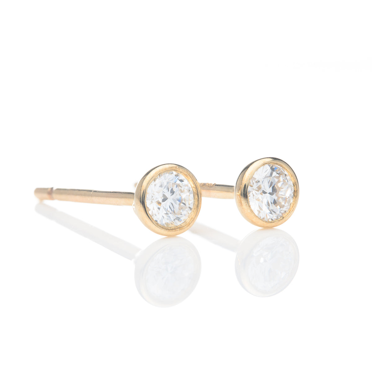 9ct Yellow Gold Bezel Set Lab Grown Diamond Stud Earrings (0.20ct)