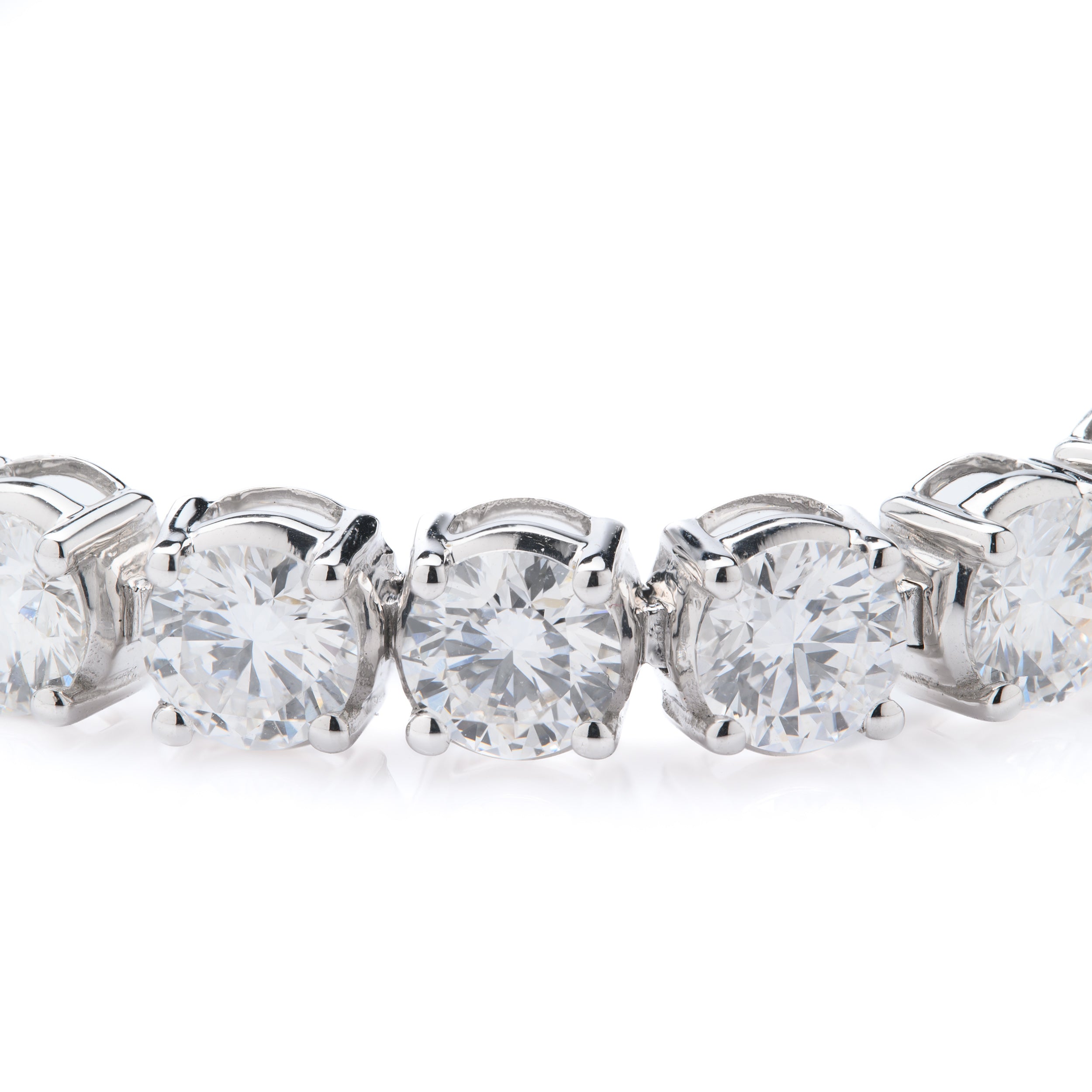 9ct White Gold Claw Set Lab Grown Diamond Tennis Bracelet