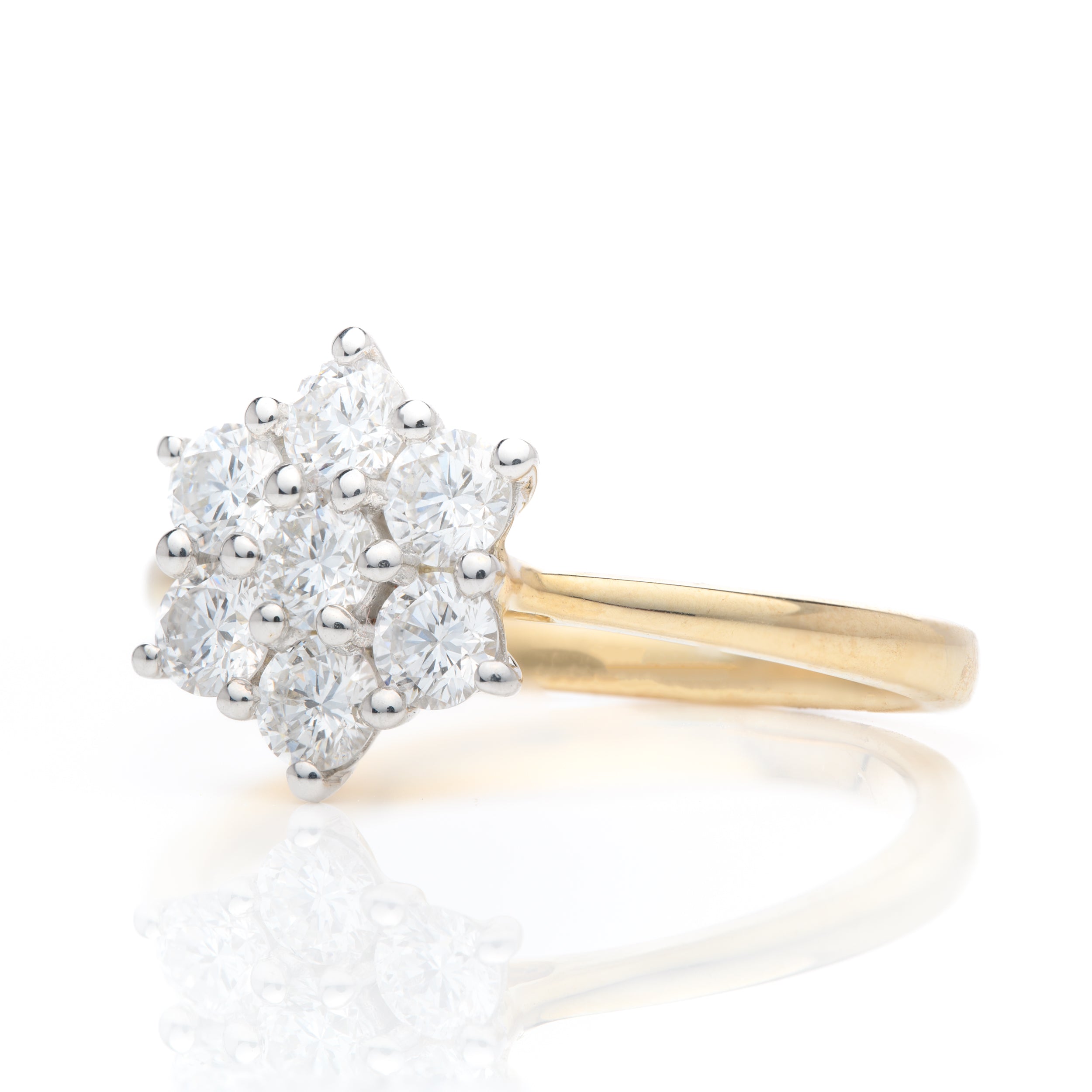 9ct Yellow Gold Lab Grown Diamond Daisy Cluster Ring (1.02ct)