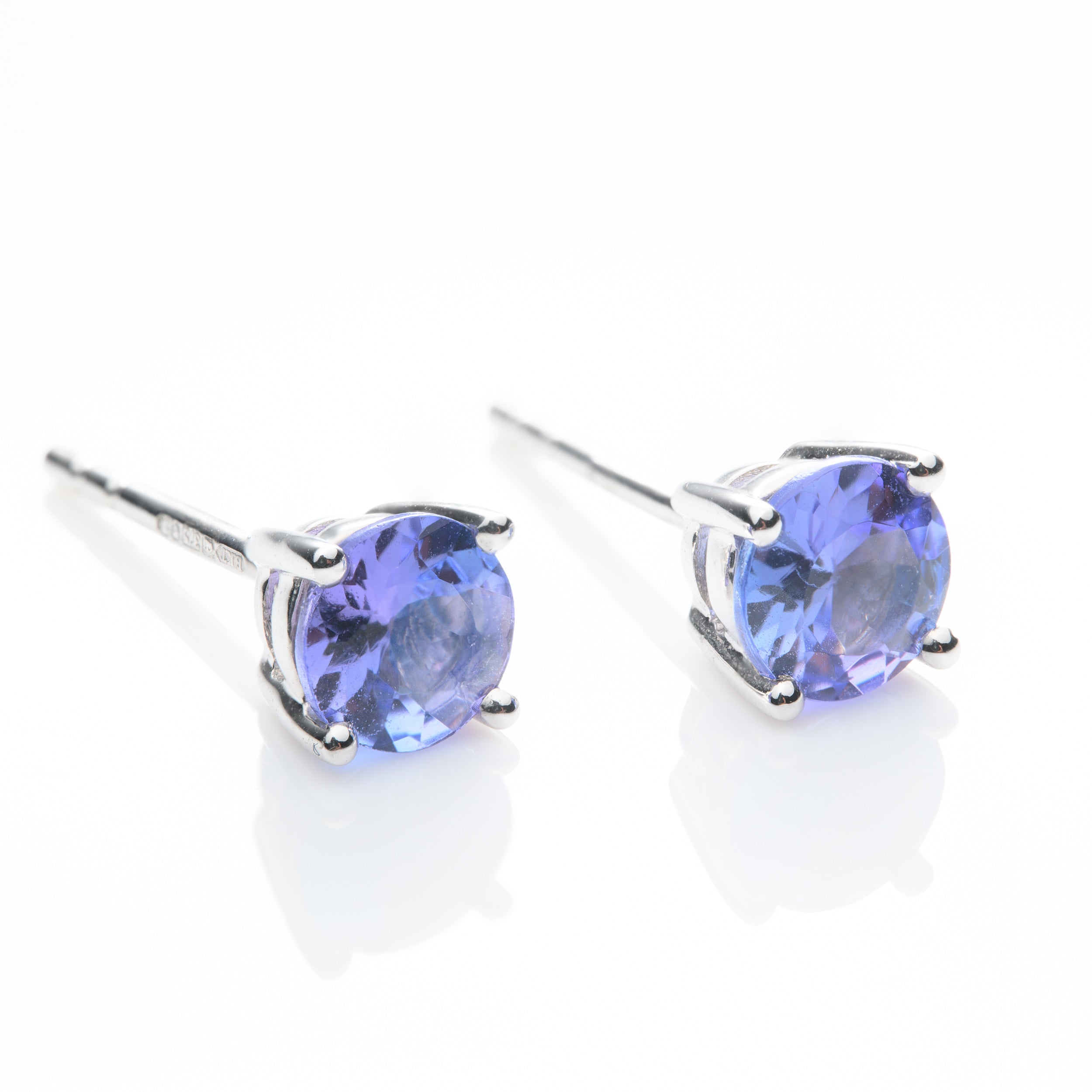 9ct White Gold Round Cut Tanzanite Stud Earrings