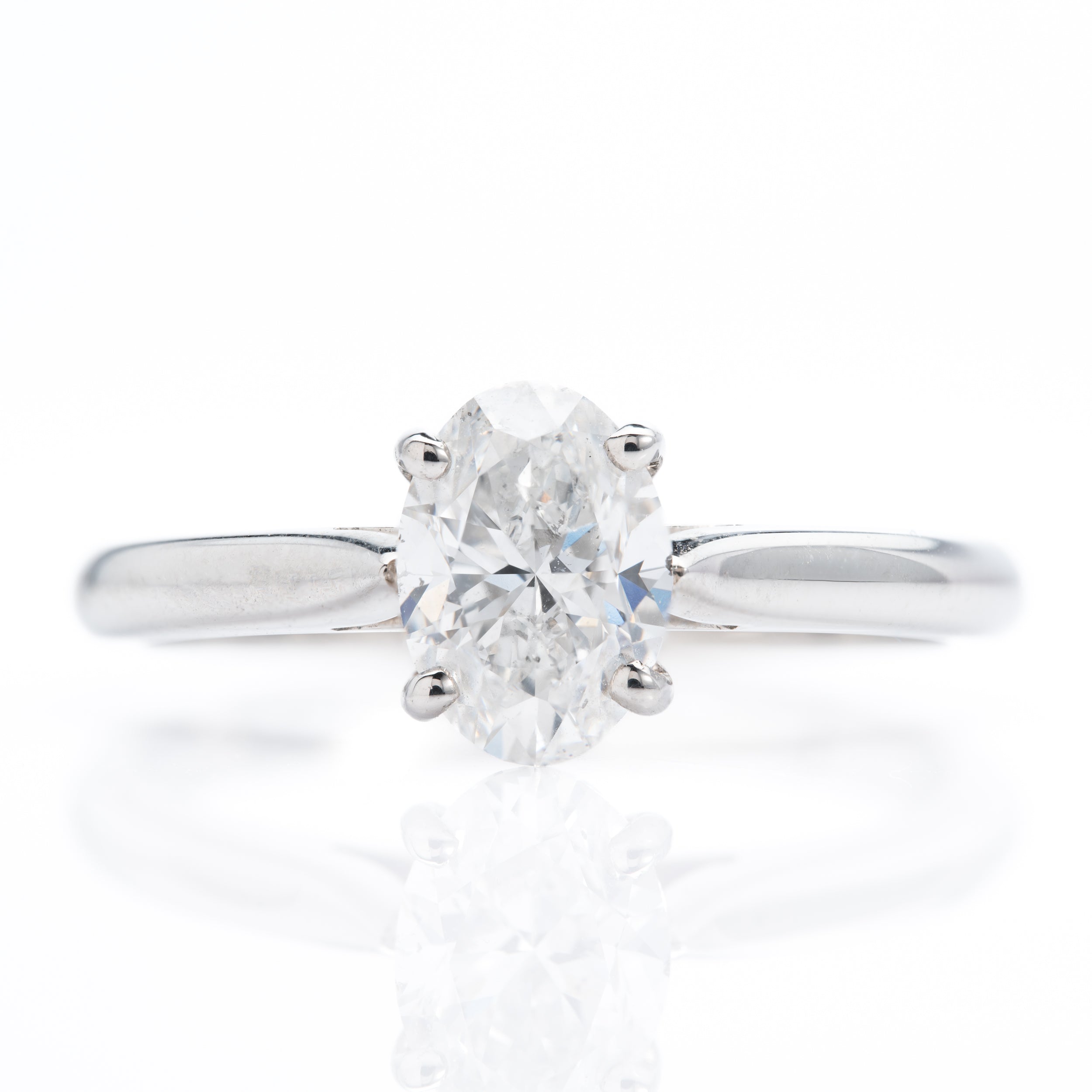 Platinum GIA Certificated 0.90ct Oval diamond Ring