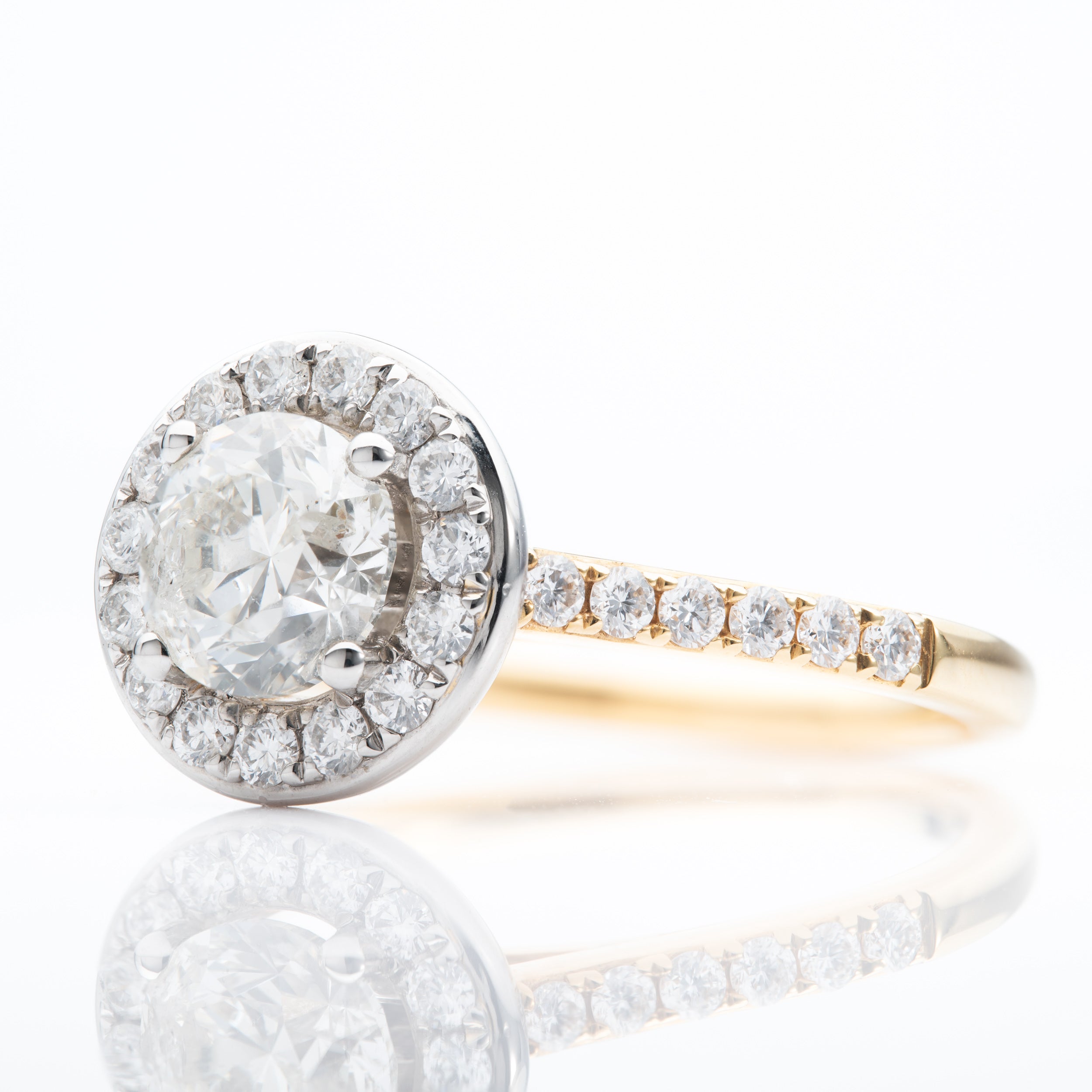 18ct Yellow & White 1.01ct Certificated Round Brilliant cut Diamond Halo Cluster Ring