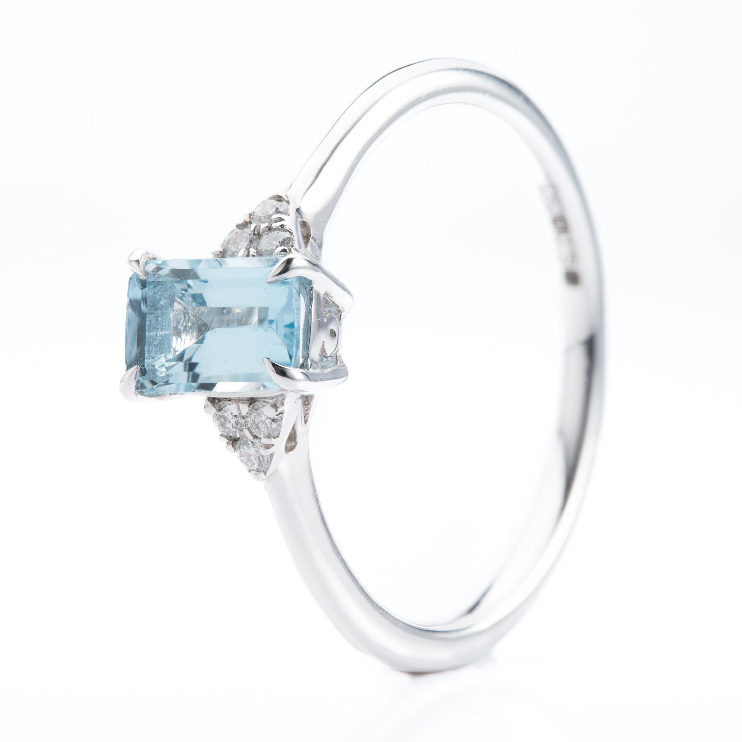 9ct White Gold Emerald cut Aquamarine and Diamond Trefoil shoulder Ring