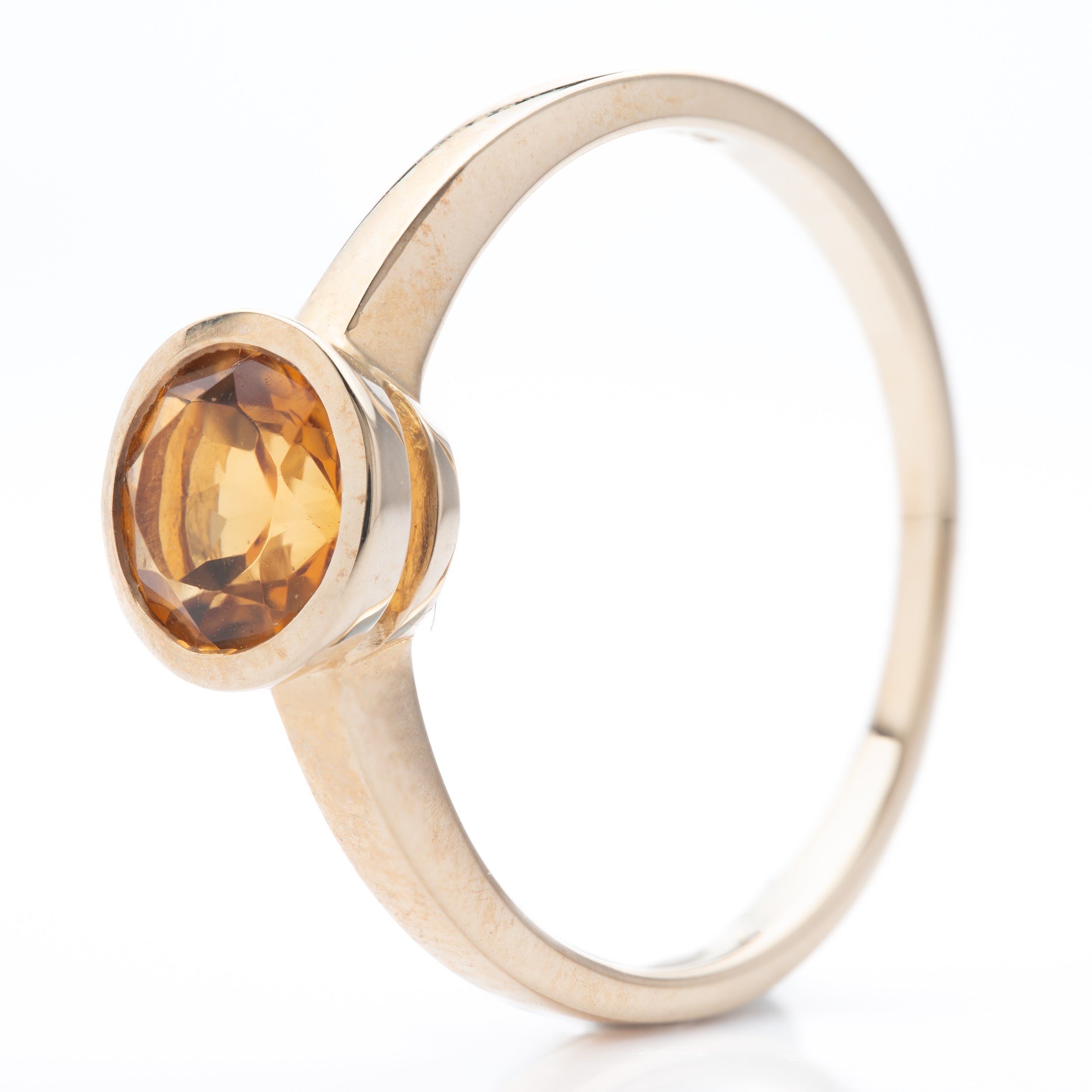 9ct Yellow Gold Round Cut Citrine Bezel Set Ring