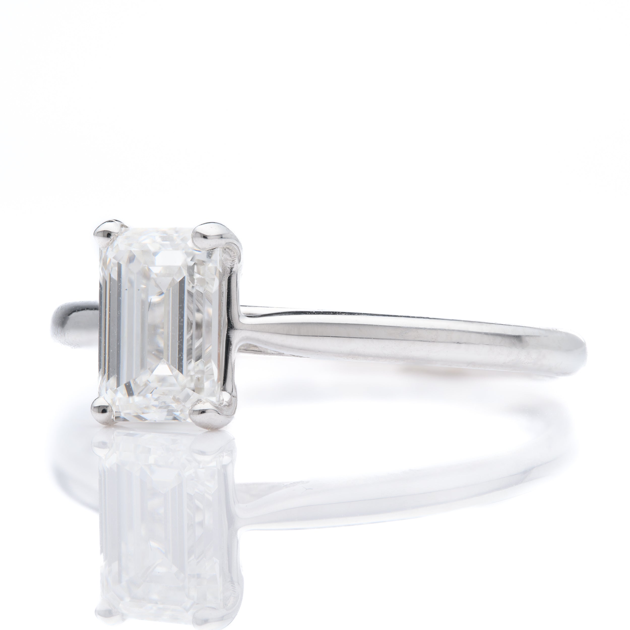 18ct White Gold Emerald Cut Lab Grown Diamond Solitaire Ring (1.00ct)