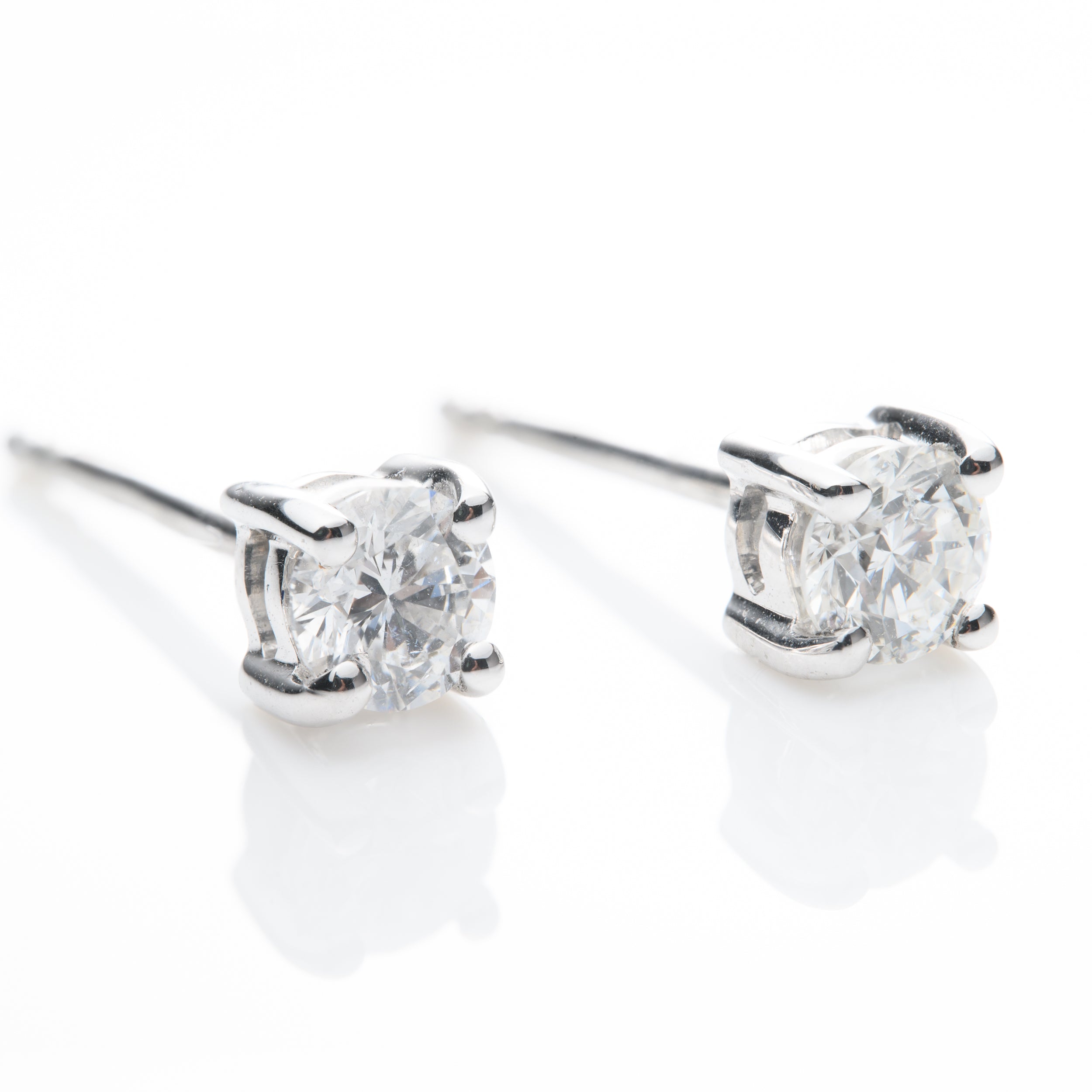 18ct White Gold Brilliant Cut Diamond Stud Earrings (0.33ct)